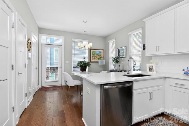 2111 Isom Street, Charlotte, NC 28208