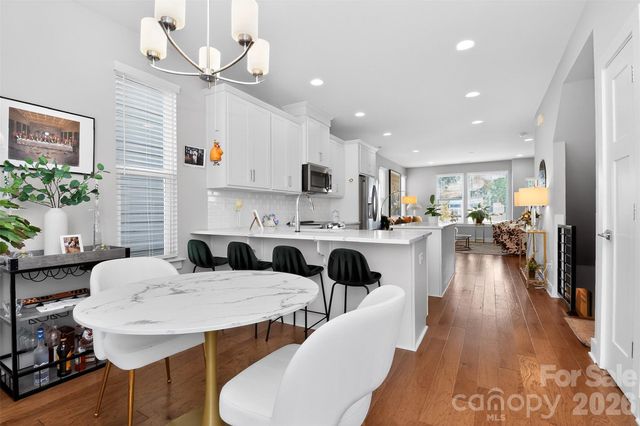 2111 Isom Street, Charlotte, NC 28208
