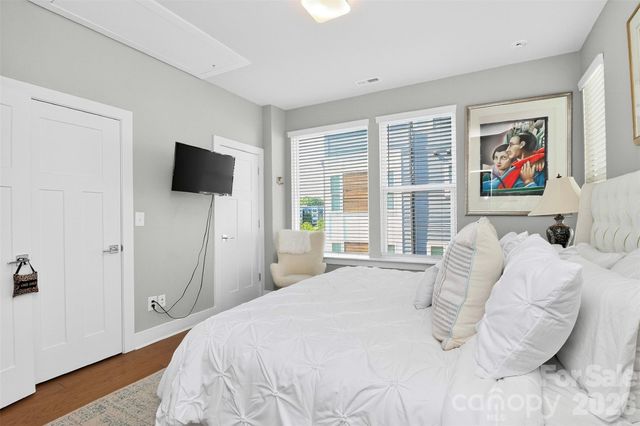 2111 Isom Street, Charlotte, NC 28208