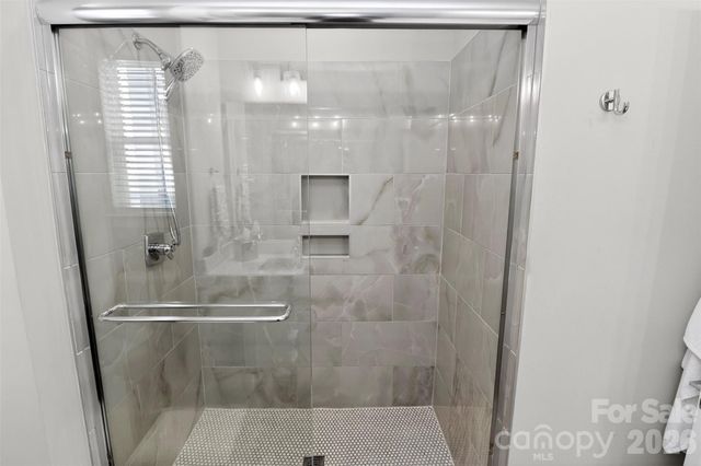2111 Isom Street, Charlotte, NC 28208