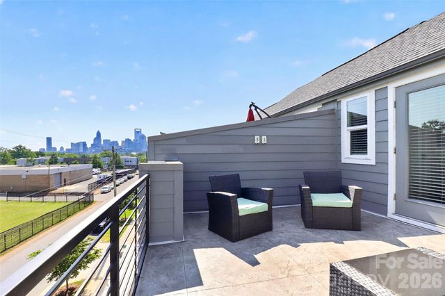 2111 Isom Street, Charlotte, NC 28208