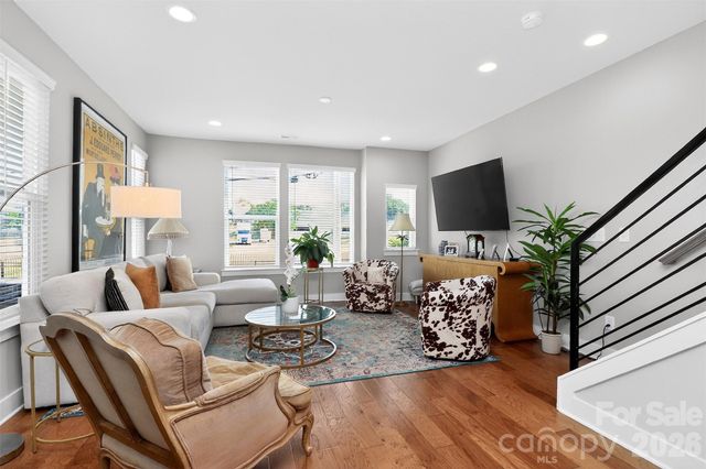 2111 Isom Street, Charlotte, NC 28208
