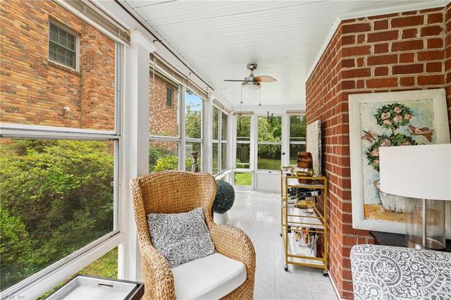 19 Brandon RD, Newport News, VA 23601