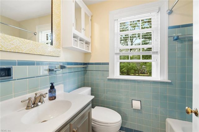 19 Brandon RD, Newport News, VA 23601