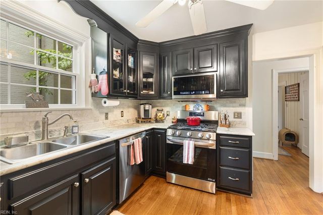 19 Brandon RD, Newport News, VA 23601