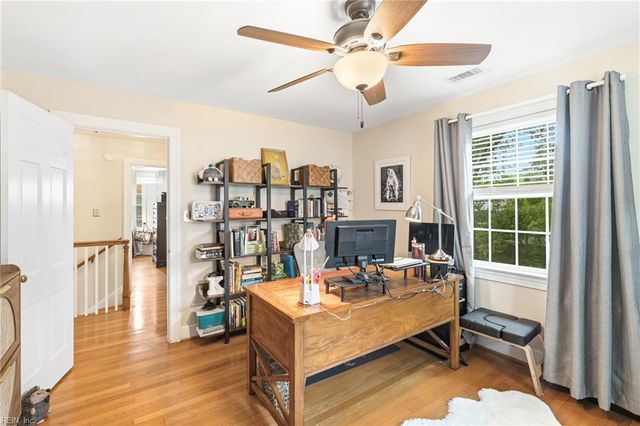 19 Brandon RD, Newport News, VA 23601