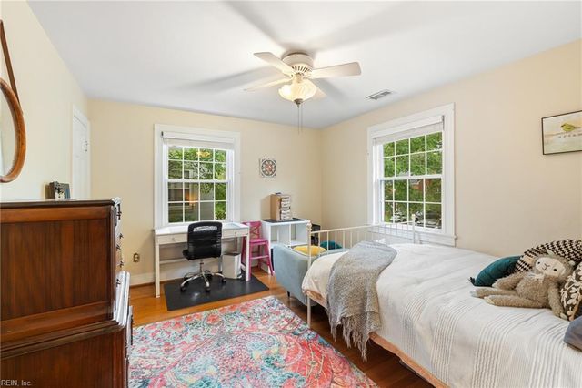 19 Brandon RD, Newport News, VA 23601