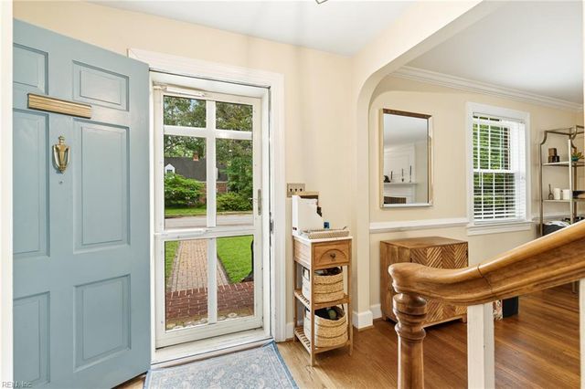19 Brandon RD, Newport News, VA 23601