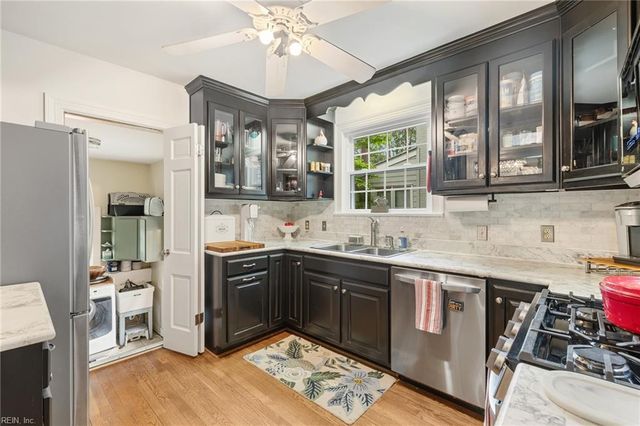 19 Brandon RD, Newport News, VA 23601