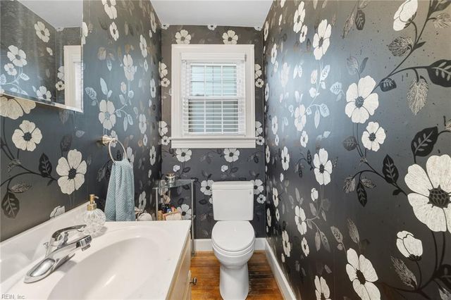 19 Brandon RD, Newport News, VA 23601