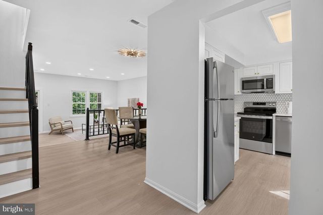 7623 HEATHERTON LN, Potomac, MD 20854