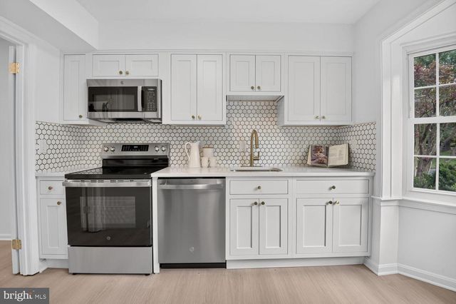 7623 HEATHERTON LN, Potomac, MD 20854