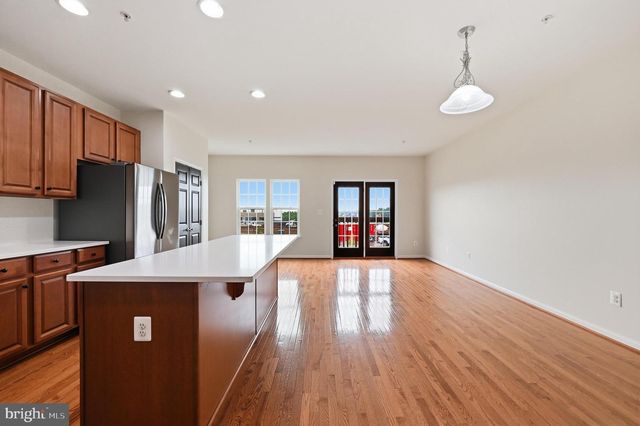 2075 SPRING RUN CIR, Frederick, MD 21702