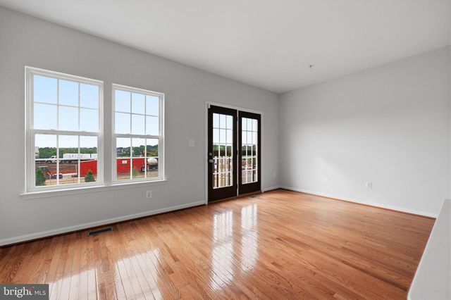 2075 SPRING RUN CIR, Frederick, MD 21702