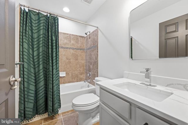 2075 SPRING RUN CIR, Frederick, MD 21702
