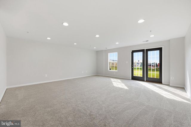 2075 SPRING RUN CIR, Frederick, MD 21702