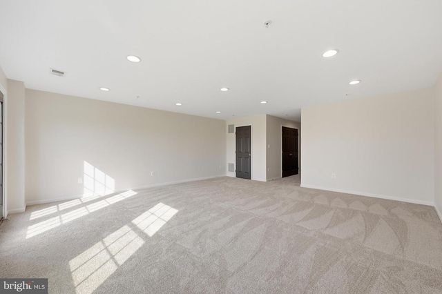 2075 SPRING RUN CIR, Frederick, MD 21702