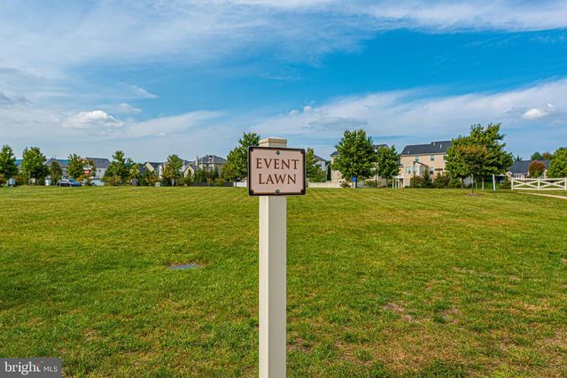 2075 SPRING RUN CIR, Frederick, MD 21702