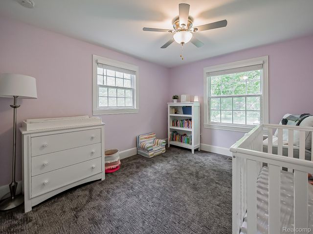 5611 Priory Lane, Bloomfield Hills, MI 48301