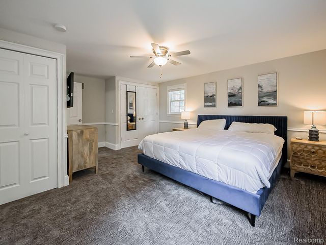 5611 Priory Lane, Bloomfield Hills, MI 48301