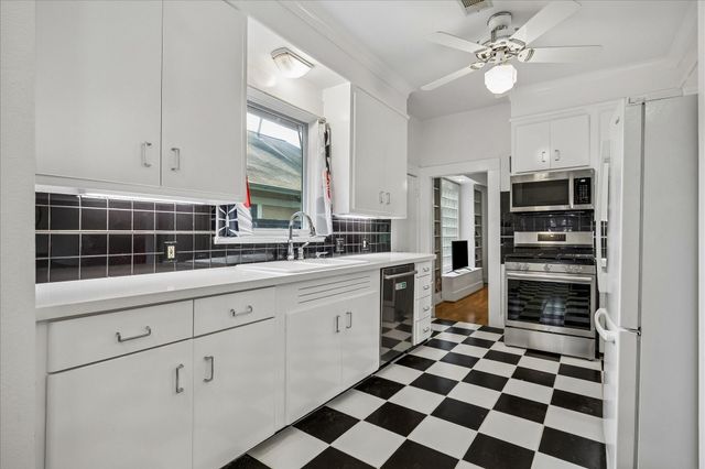 414 W 13th Street, Houston, TX 77008