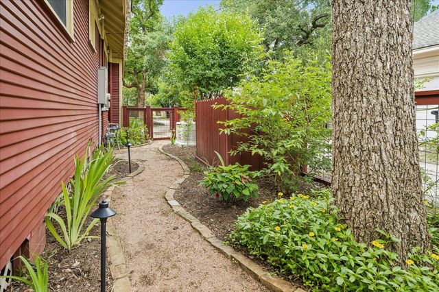414 W 13th Street, Houston, TX 77008