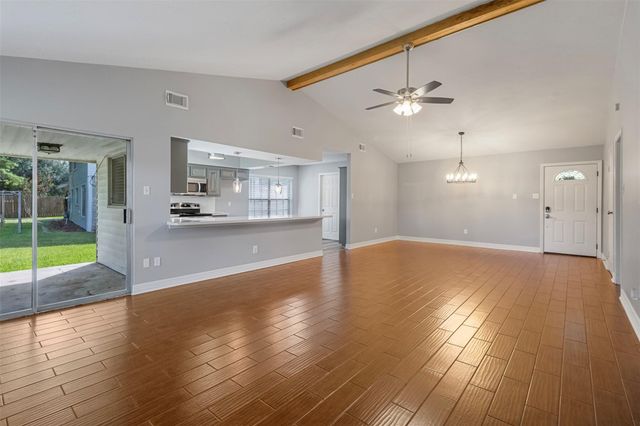 210 Pecan Valley Court, Friendswood, TX 77546
