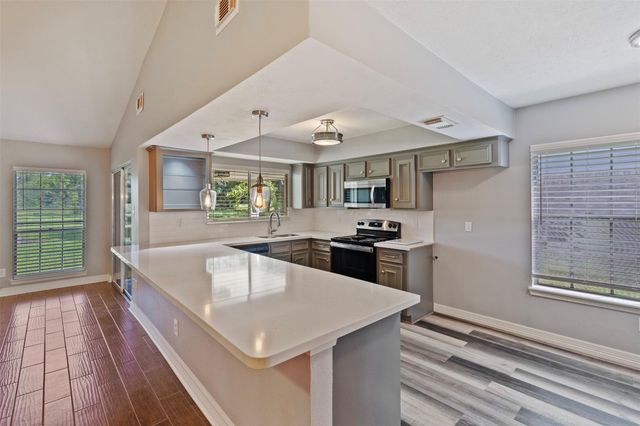 210 Pecan Valley Court, Friendswood, TX 77546
