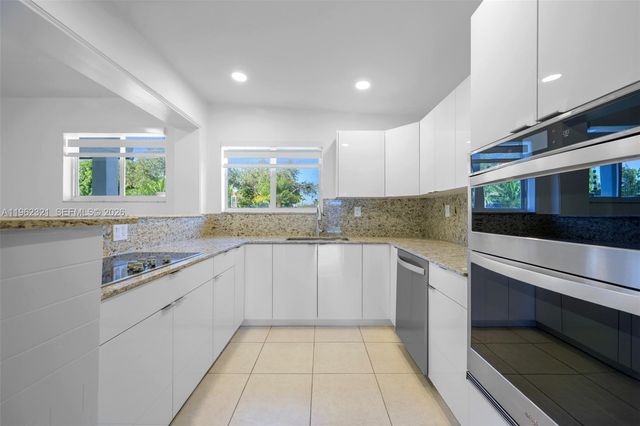 1811 SW 18th Ave, Miami, FL 33145