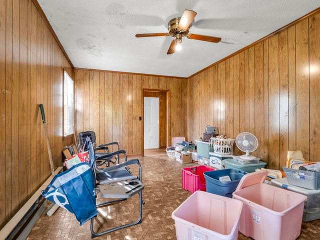 127 Crystal Dr, Cowpens, SC 29330