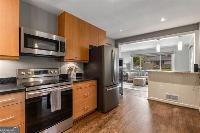 1060 Pinedale Drive SE, Smyrna, GA 30080