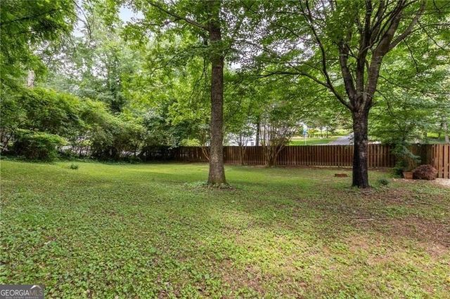 1060 Pinedale Drive SE, Smyrna, GA 30080