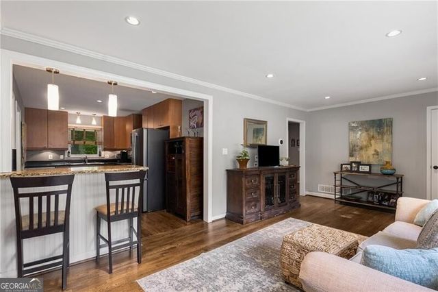 1060 Pinedale Drive SE, Smyrna, GA 30080