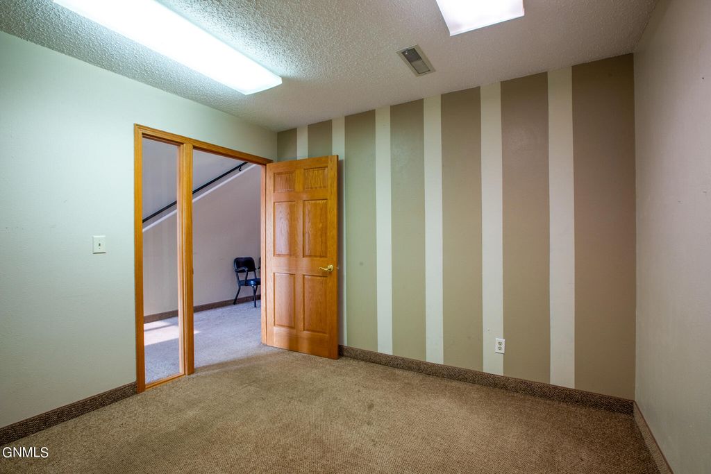 1411 Dakota Parkway W, Williston, ND 58801 photo 15