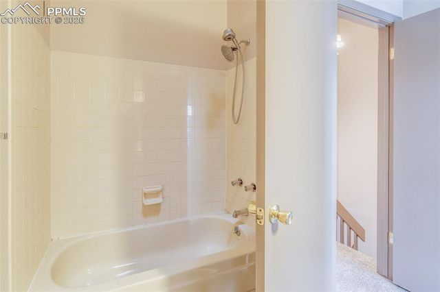 6816 Ravencrest Drive, Colorado Springs, CO 80919