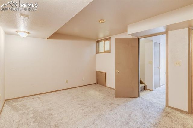 6816 Ravencrest Drive, Colorado Springs, CO 80919