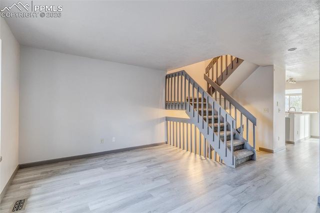 6816 Ravencrest Drive, Colorado Springs, CO 80919