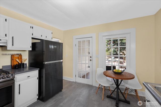 7729 18th Avenue SW, Seattle, WA 98106