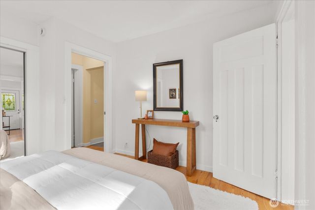 7729 18th Avenue SW, Seattle, WA 98106