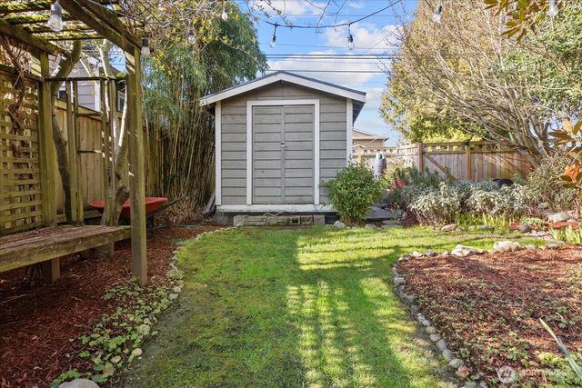 7729 18th Avenue SW, Seattle, WA 98106