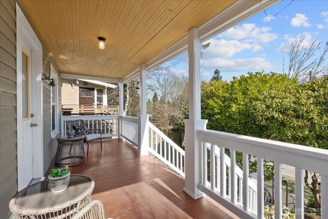 7729 18th Avenue SW, Seattle, WA 98106