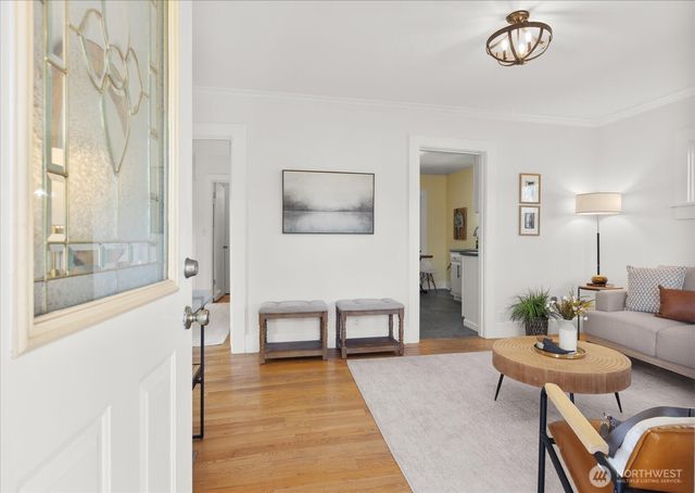 7729 18th Avenue SW, Seattle, WA 98106