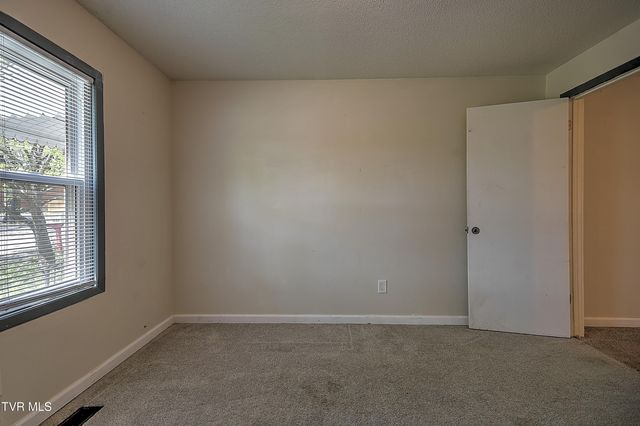 236 Kermit Road, Weber City, VA 24290