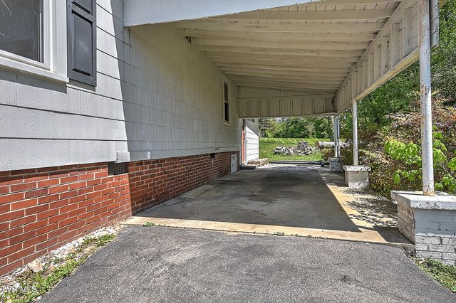 236 Kermit Road, Weber City, VA 24290