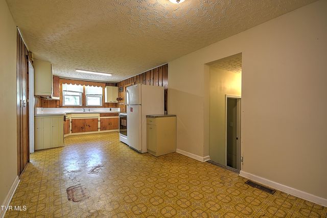 236 Kermit Road, Weber City, VA 24290