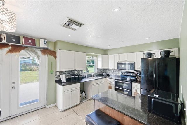 6602 Fort Walton Avenue, Fort Pierce, FL 34951
