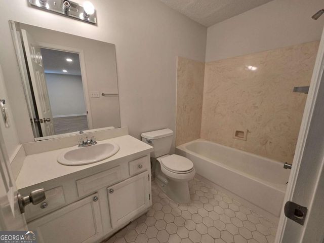 1750 Clairmont Road 4, Decatur, GA 30033