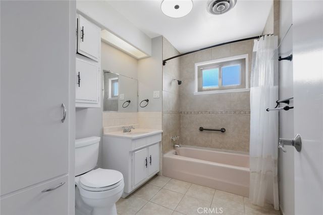 25030 Atwood Boulevard, Newhall, CA 91321