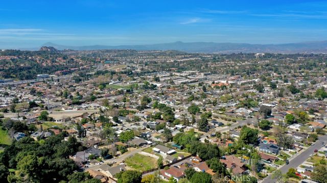 25030 Atwood Boulevard, Newhall, CA 91321