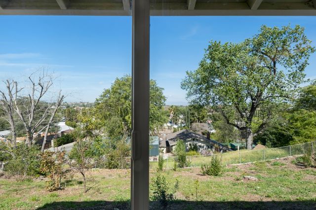 25030 Atwood Boulevard, Newhall, CA 91321